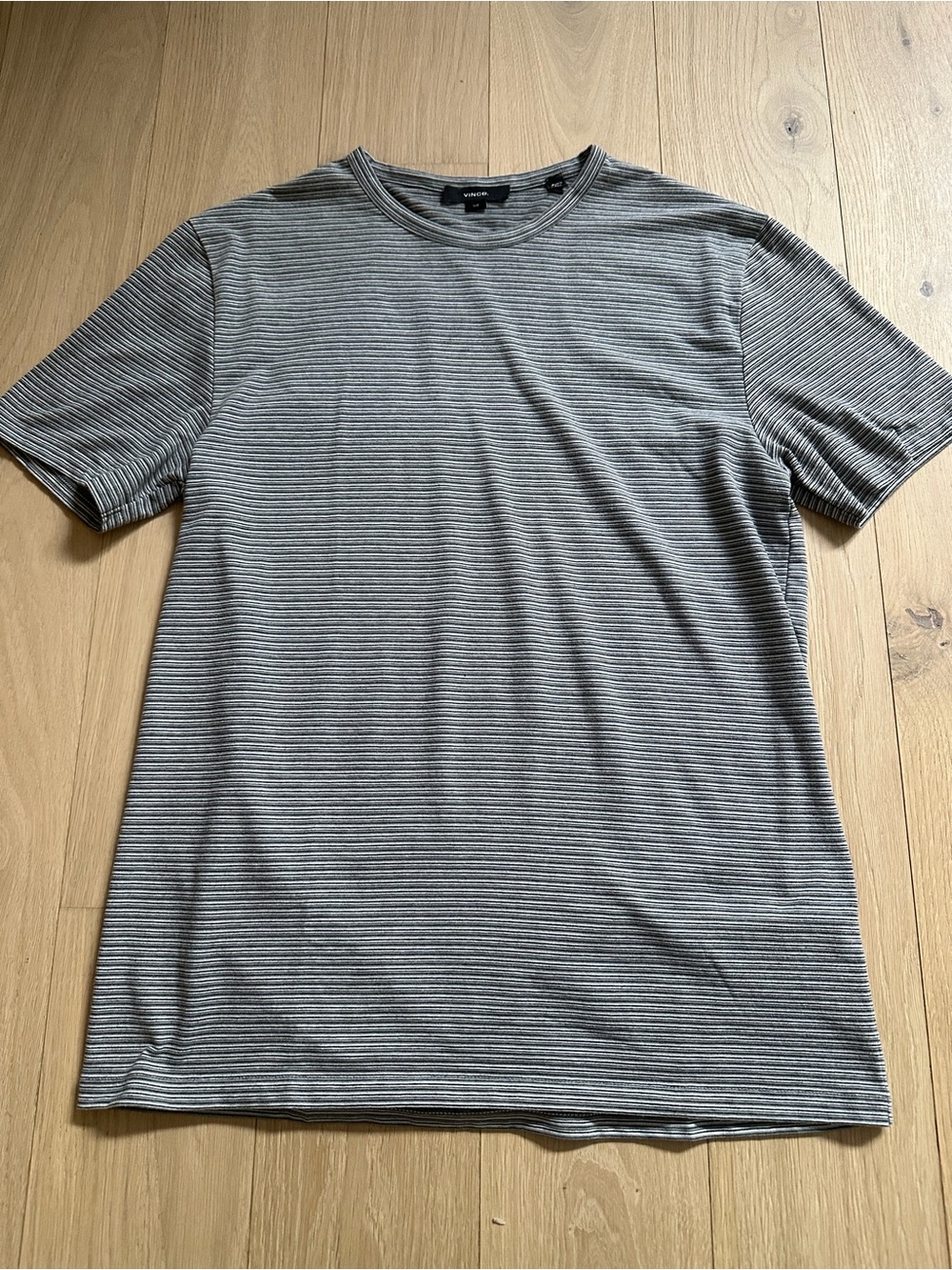 Vince Men's Black and White Thin-Stripe Crew Neck Tee